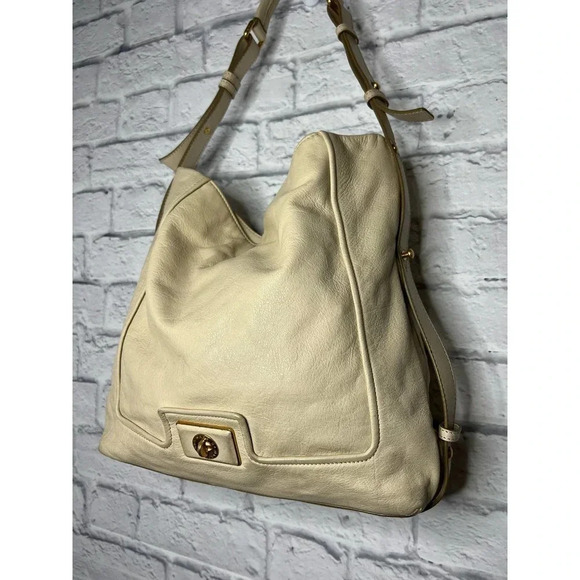 Marc by Marc Jacobs shoulder bag. - Picture 2 of 8